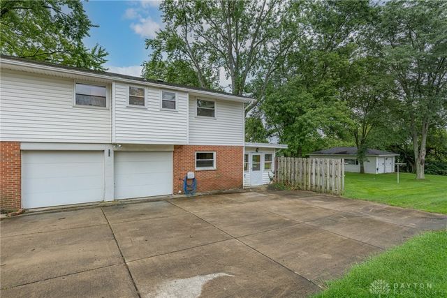 45 Tulip Lane, Riverside, OH 45432