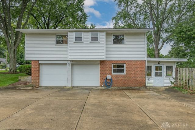 45 Tulip Lane, Riverside, OH 45432