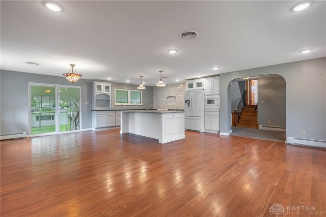 45 Tulip Lane, Riverside, OH 45432