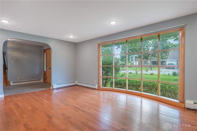 45 Tulip Lane, Riverside, OH 45432