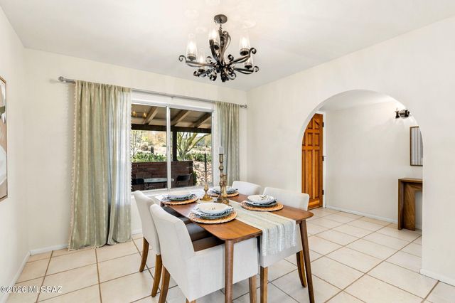 3951 N Four Winds Drive, Tucson, AZ 85750