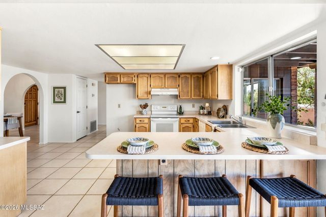 3951 N Four Winds Drive, Tucson, AZ 85750