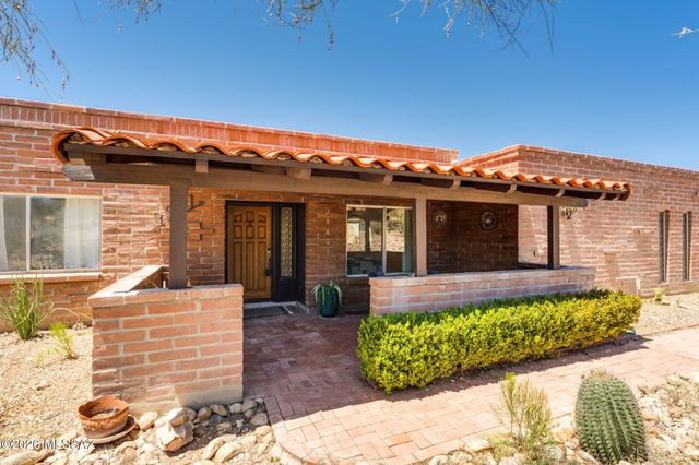 3951 N Four Winds Drive, Tucson, AZ 85750