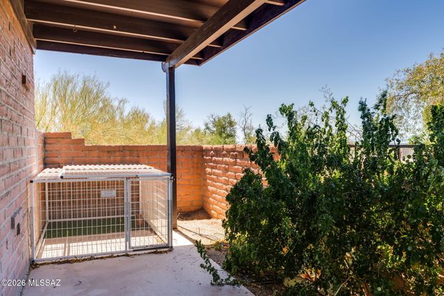 3951 N Four Winds Drive, Tucson, AZ 85750