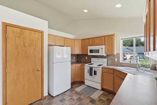620 N Lucille Ln, Spokane Valley, WA 99216