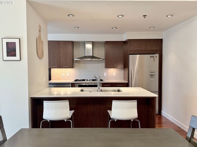 1310 Nw NAITO Pkwy 509, Portland, OR 97209