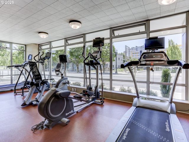 1310 Nw NAITO Pkwy 509, Portland, OR 97209