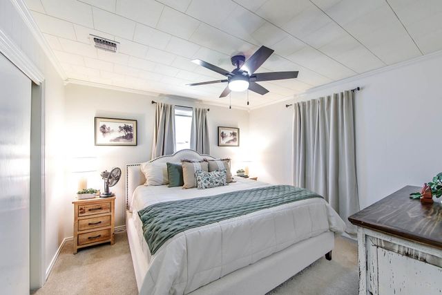 306 St. Bernard, Thibodaux, LA 70301