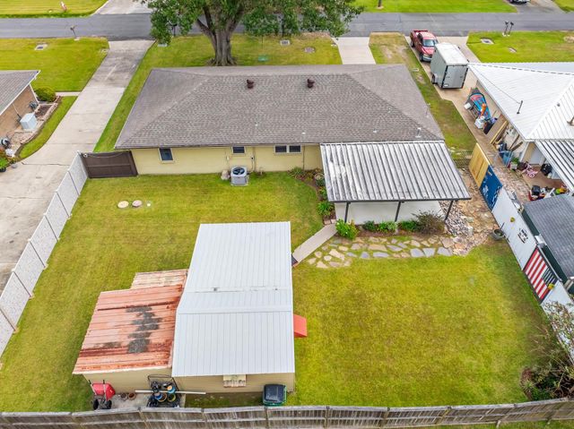 306 St. Bernard, Thibodaux, LA 70301