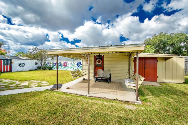 306 St. Bernard, Thibodaux, LA 70301