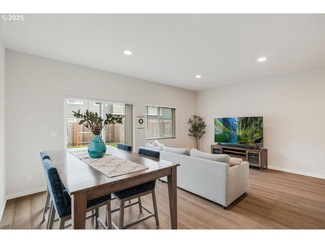 2856 S NECTARINE St, Cornelius, OR 97113