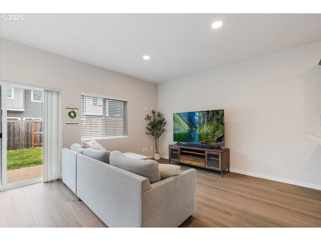 2856 S NECTARINE St, Cornelius, OR 97113