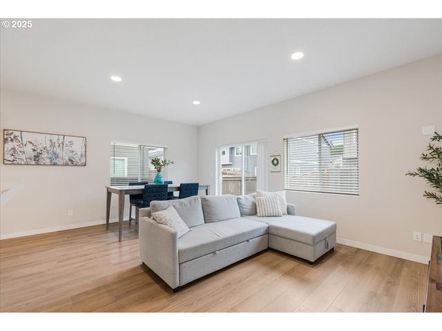 2856 S NECTARINE St, Cornelius, OR 97113