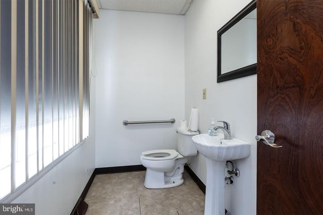 1017 MARKET ST, Gloucester City, NJ 08030