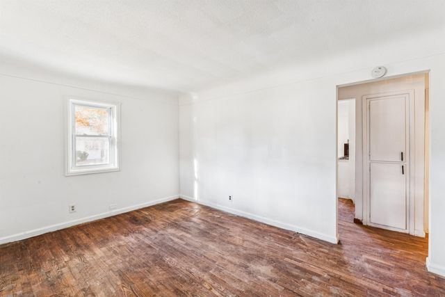 3722 Larchmont Street, Flint, MI 48532