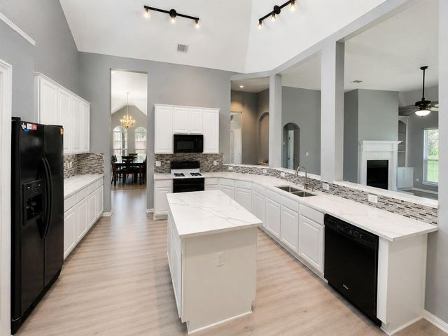 3006 Pecan Wood Drive, Missouri City, TX 77459