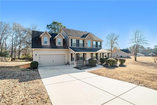 1504 Cedar Creek Drive, Loganville, GA 30052