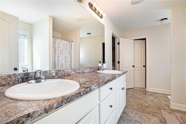 1504 Cedar Creek Drive, Loganville, GA 30052