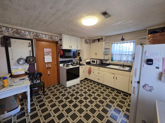 2001 Lacy Ln, Maryville, TN 37801