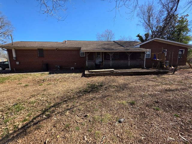 2001 Lacy Ln, Maryville, TN 37801