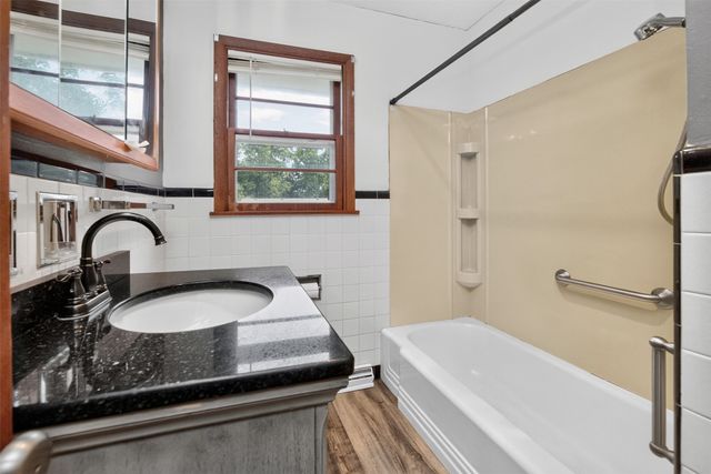 804 29th Street, West Des Moines, IA 50265