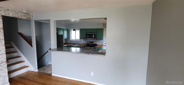 6916 Arcola Street, Garden City, MI 48135