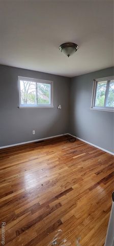 6916 Arcola Street, Garden City, MI 48135