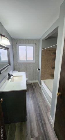 6916 Arcola Street, Garden City, MI 48135