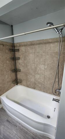 6916 Arcola Street, Garden City, MI 48135