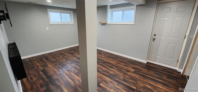 6916 Arcola Street, Garden City, MI 48135