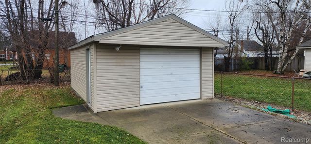 6916 Arcola Street, Garden City, MI 48135