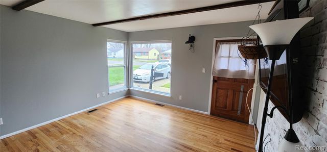 6916 Arcola Street, Garden City, MI 48135