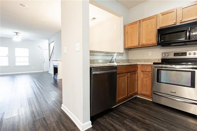 3622 Ginnis SW Road 5, Atlanta, GA 30331