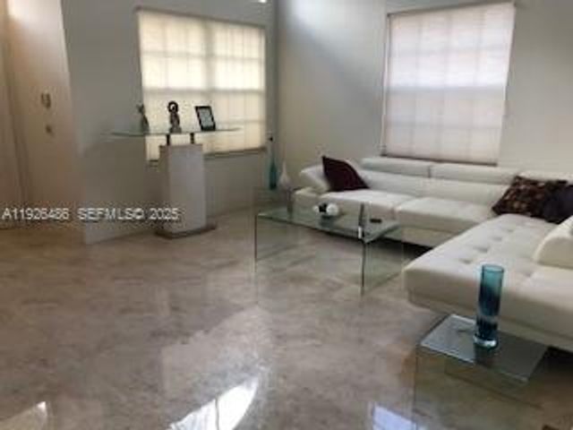 1561 NW 159th Ave, Pembroke Pines, FL 33028