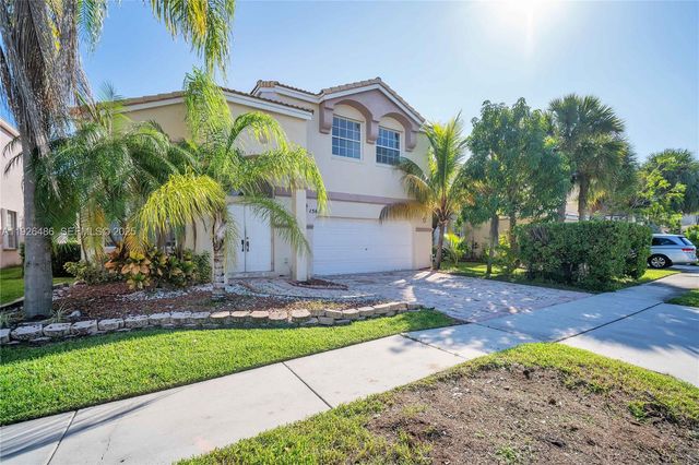 1561 NW 159th Ave, Pembroke Pines, FL 33028