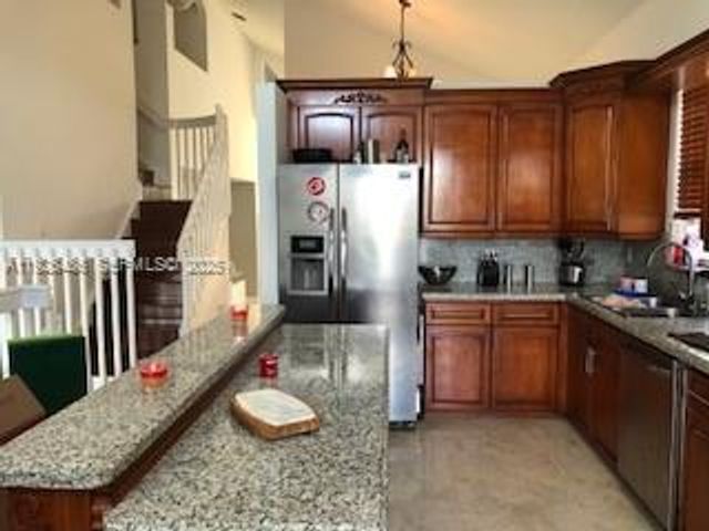 1561 NW 159th Ave, Pembroke Pines, FL 33028