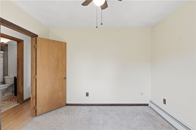 25 Oakdale Street, Warwick, RI 02888