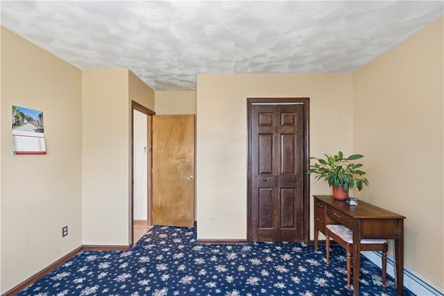 25 Oakdale Street, Warwick, RI 02888