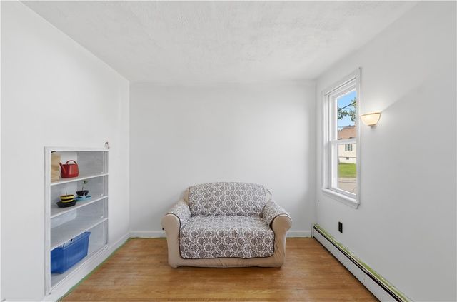 25 Oakdale Street, Warwick, RI 02888