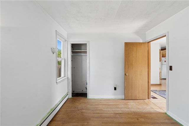 25 Oakdale Street, Warwick, RI 02888