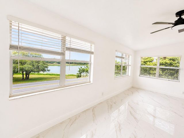 907 VALENTINA DRIVE, Dundee, FL 33838