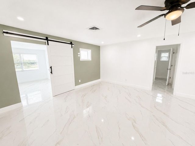 907 VALENTINA DRIVE, Dundee, FL 33838