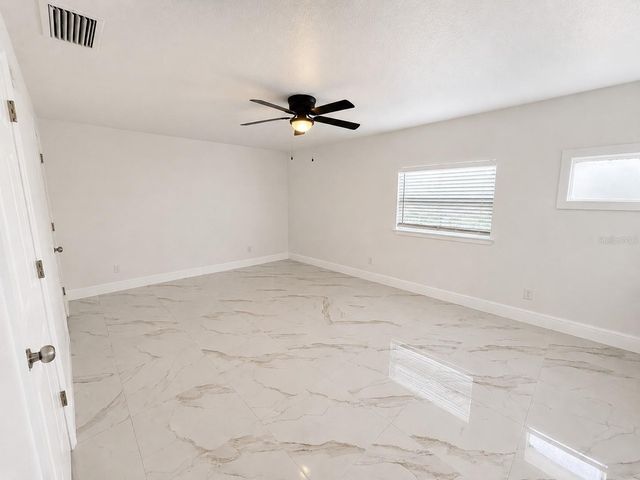 907 VALENTINA DRIVE, Dundee, FL 33838