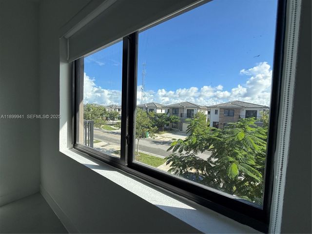 1159 NW 1st Street, Florida City, FL 33034