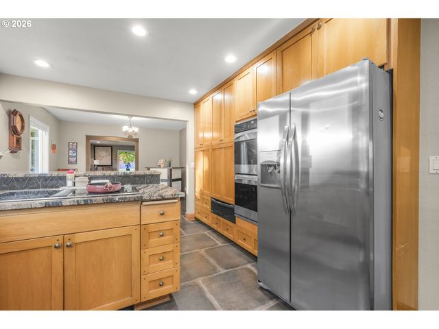 27424 Se EAGLE CREEK Rd, Estacada, OR 97023