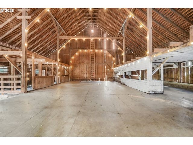 27424 Se EAGLE CREEK Rd, Estacada, OR 97023