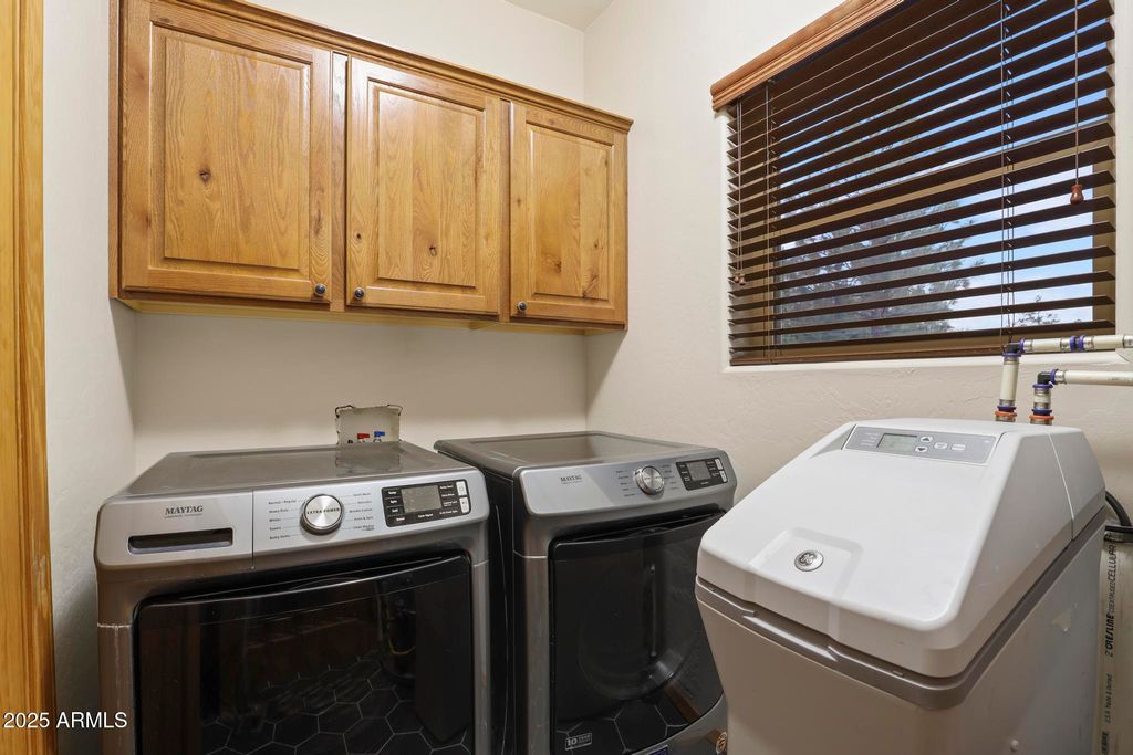 Image 26 of property listing at 2700 S MARSHALLS Run, Show Low, AZ 85901