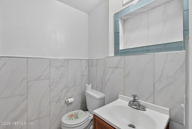 2151 LARRY Drive, Jacksonville, FL 32216