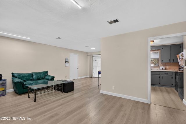 2151 LARRY Drive, Jacksonville, FL 32216