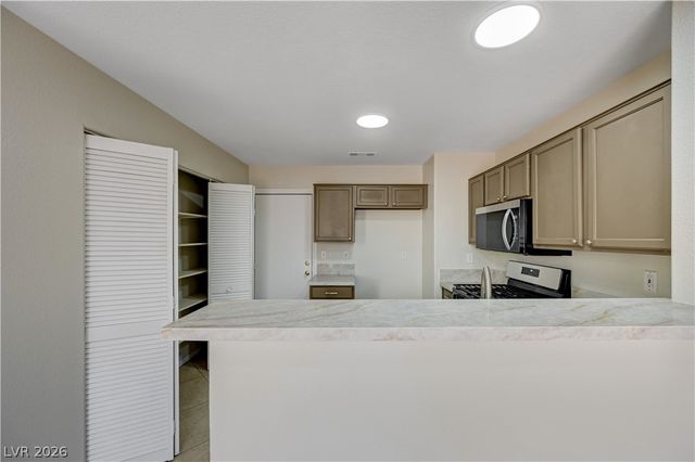 2706 Guidance Court, North Las Vegas, NV 89031